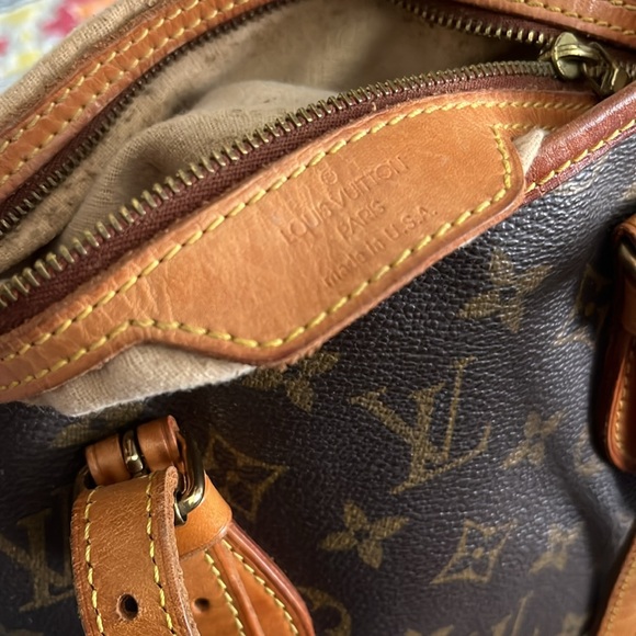 Authentic Louis Vuitton PM Petite Bucket Tote in well-loved condition - Picture 3 of 9